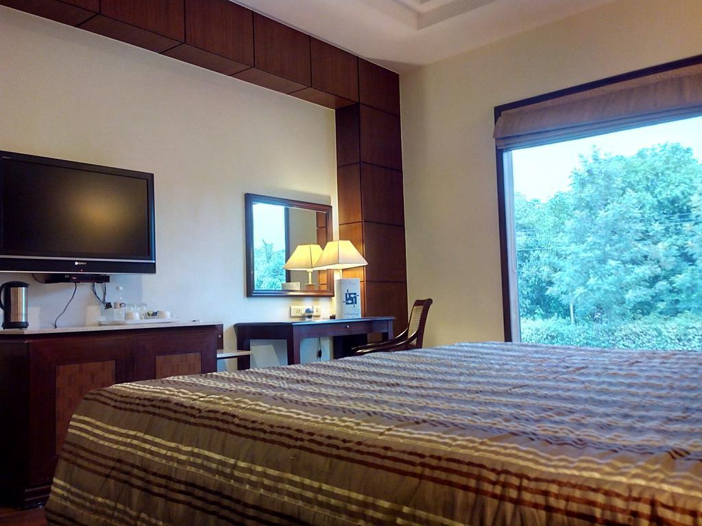 Hotel The Ocean Pearl Retreat Nueva Delhi Habitación foto